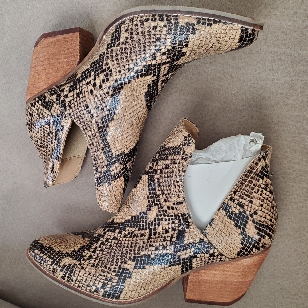 NEW Coconuts Matisse Trader Bootie Brown Snake Si… - image 8